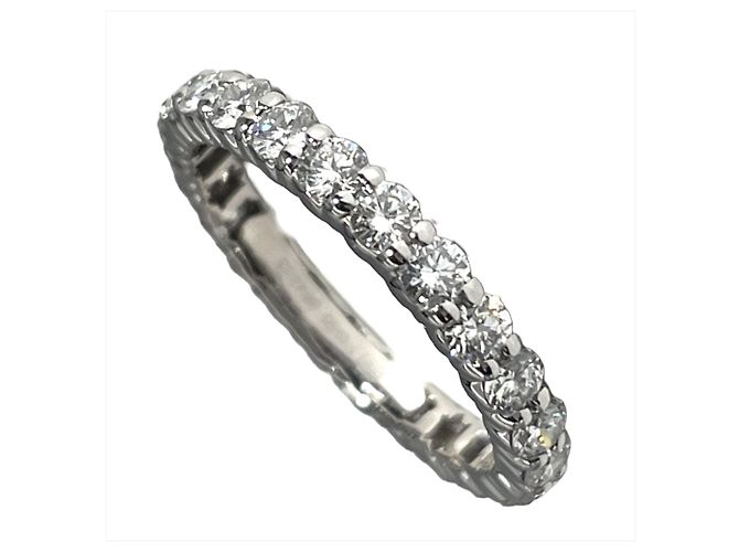 Harry Winston Ring mit rundem Diamanten in Krappenfassung Silber