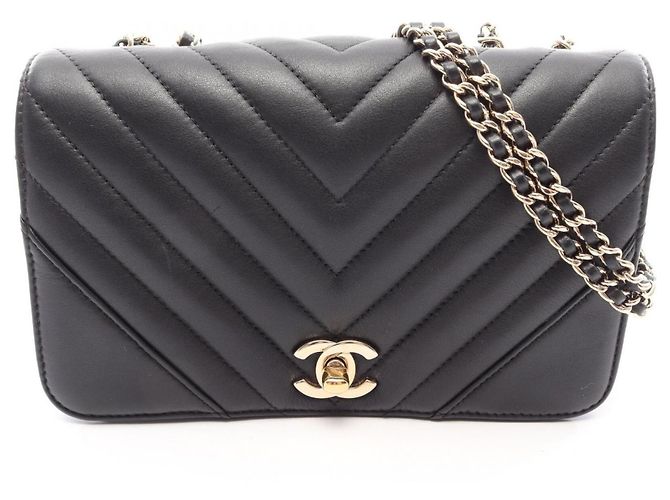 Timeless Borsa a tracolla Chanel Chevron V-stitch Nero