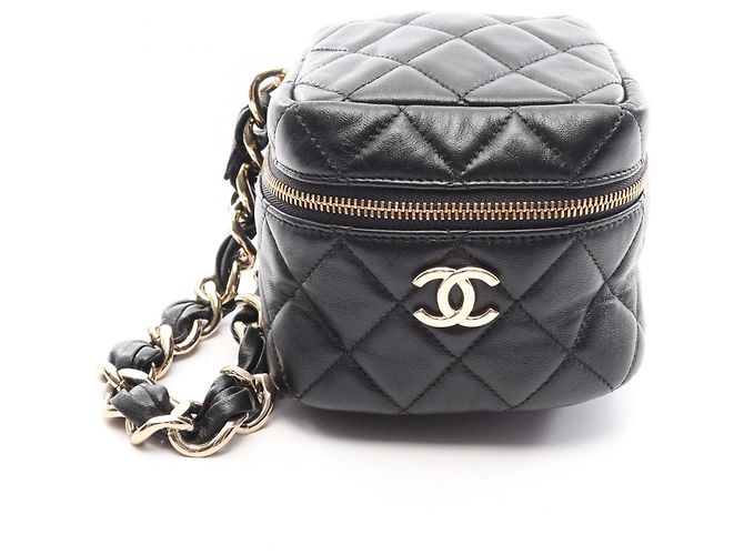 Bolsa Chanel Matelassé com corrente Second Bag Preto
