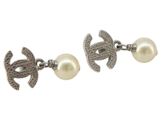 Chanel CC Drop Metal mit Kunstperlen Silber