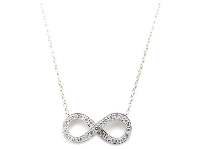 Colar Tiffany & Co. Infinity