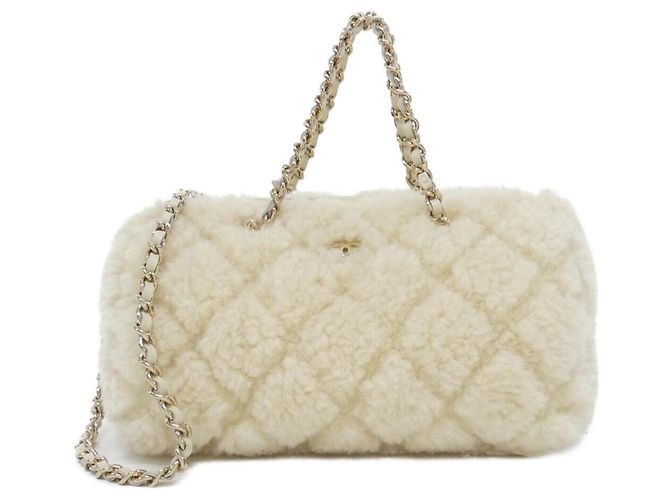 Bolsa Chanel Timeless Classic Line AP4474 Cru