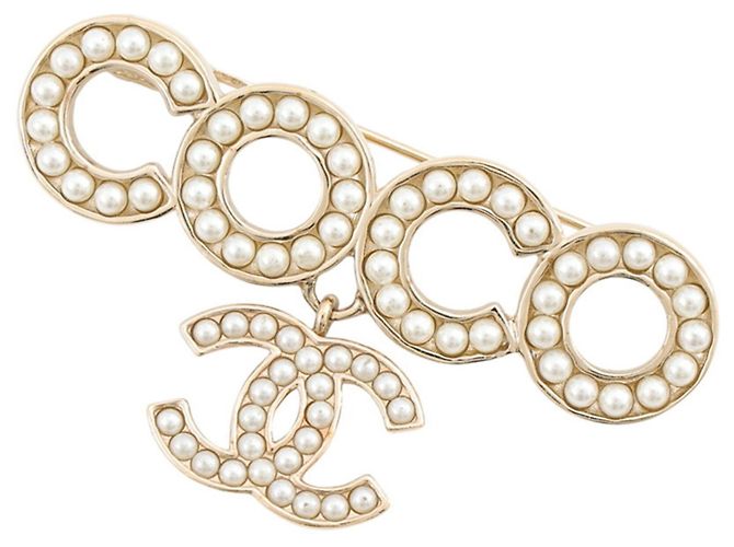 Chanel Brosche mit Kunstperlen