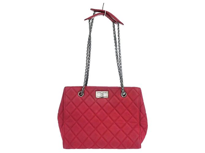 Chanel Reissue Tote aus gestepptem Leder Rot