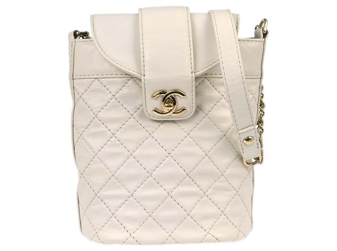 Chanel Vintage CC Turnlock Flap Leather Blanc