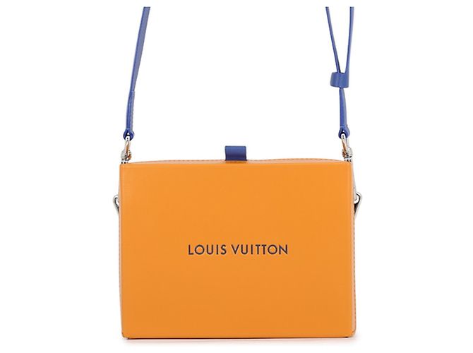 Pochette Louis Vuitton en cuir Saffron Doré