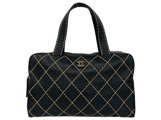 Timeless Borsa Chanel Coco Mark Wild Stitch in lambskin Nero