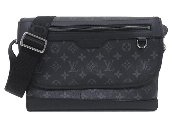 Bolsa de Ombro Louis Vuitton Monogram Eclipse Courier Preto