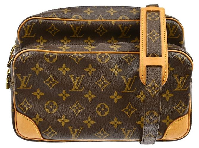 Louis Vuitton Nil Messenger Monogram Canvas 28 Marrom