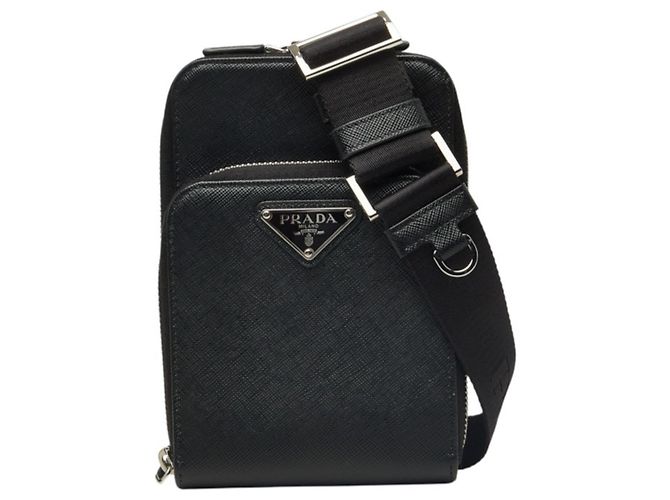 Saffiano Sac bandoulière Prada avec plaque logo triangle Noir
