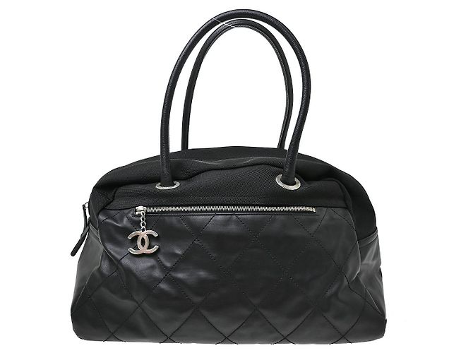 Chanel Biarritz Duffle Quilted Canvas Large Noir