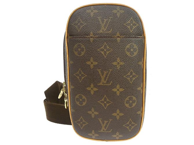 Louis Vuitton Pochette Gange Monogram Canvas Marrone