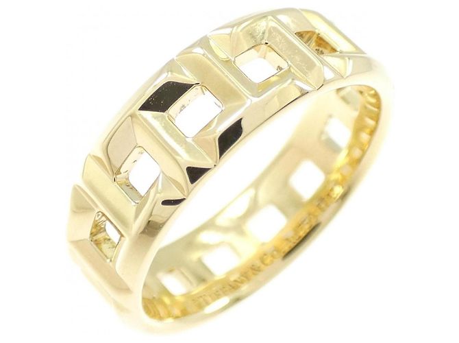 Tiffany & Co Anello Tiffany T True Wide in oro giallo 18K