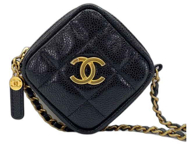 Borsa a tracolla Chanel Matelassé in nero
