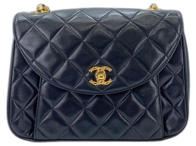 Borsa a tracolla CHANEL Matelassé 23 Nero