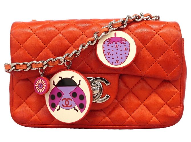 Borsa a tracolla Chanel in pelle d'agnello rossa Rosso