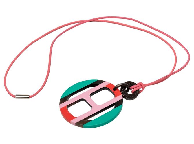 Colar com pingente Multi Hermès em chifre de búfalo H Equipe Multicor