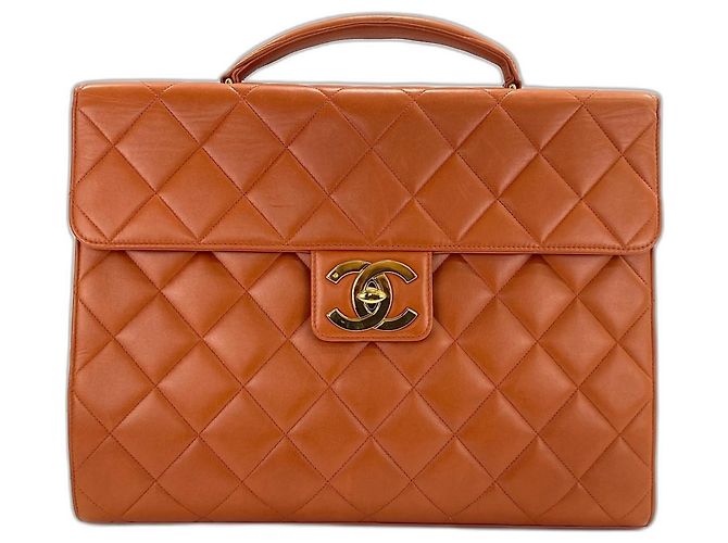 Bolsa Chanel Matelassé em Laranja