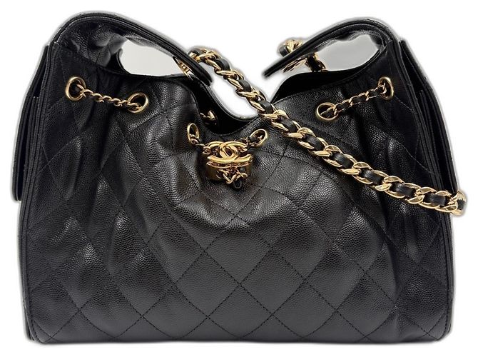 Borsa a mano piccola CHANEL Matelassé in nero
