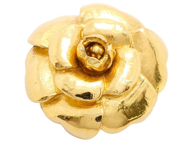 Broche Chanel Camélia chapado en oro Dorado