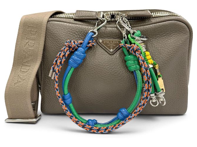 Prada Borsa a tracolla Vitello Daino Grigia Marrone