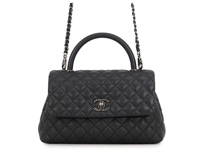 Chanel Matelassé Handtasche in Schwarz
