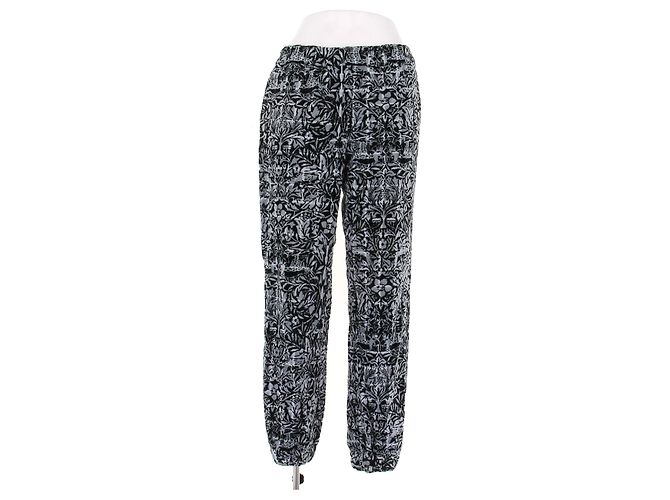 Chanel Calças de esponja estampadas Cinza