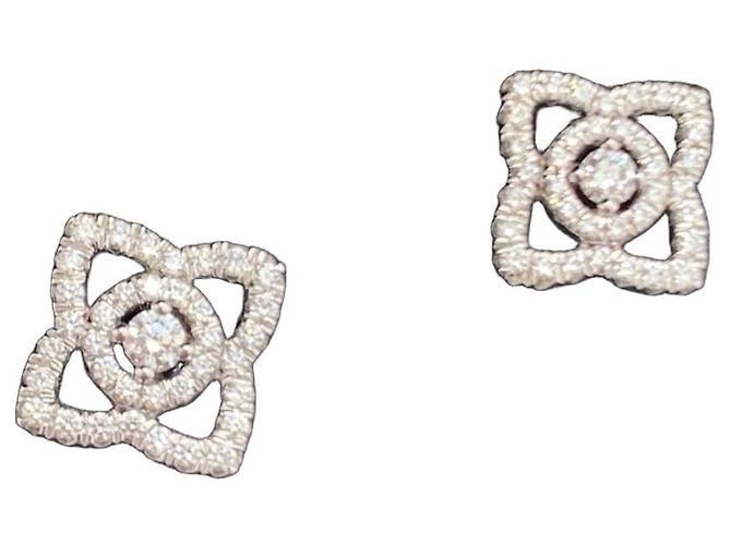 Orecchini De Beers Enchanted Lotus in Platino e Diamanti Argento