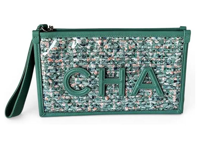 Pouch Chanel in tweed e pelle verde