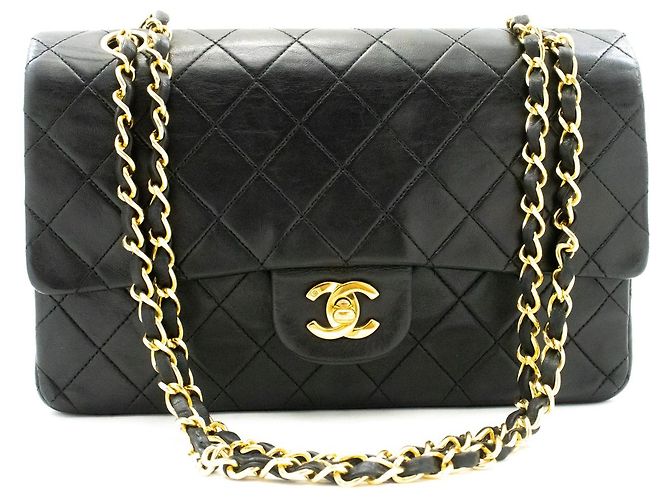 Chanel Classic Flap Lambskin Medium Noir