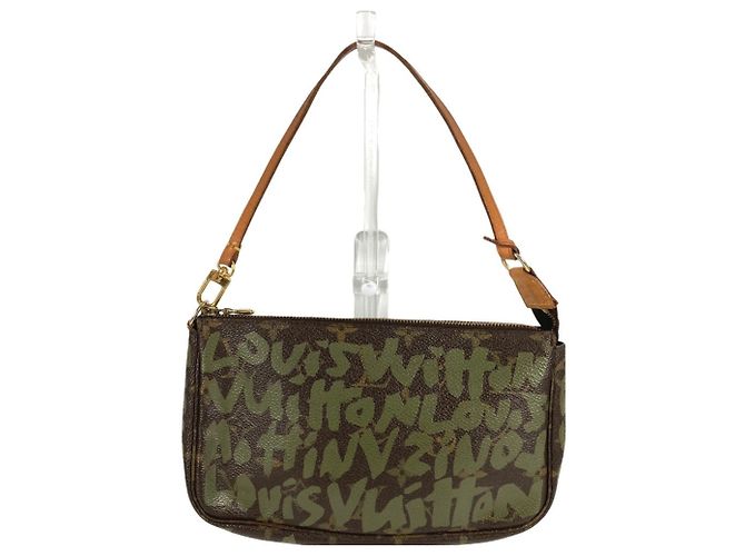Louis Vuitton Monogram Graffiti Pochette Castaño Caqui
