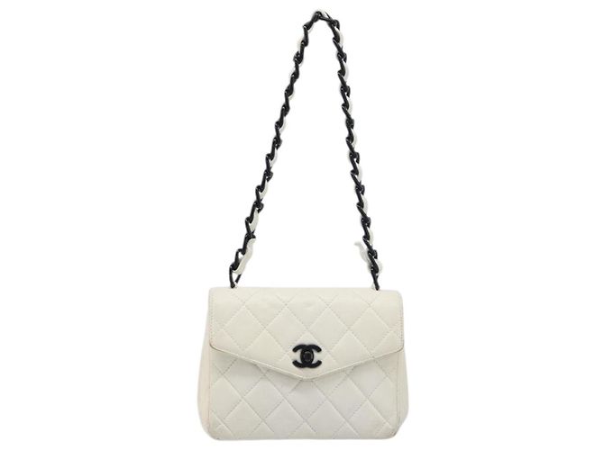 Chanel Vintage Envelope Flap Quilted Lambskin Branco