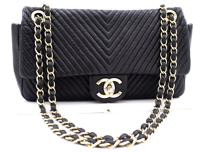 Chanel Classic Single Flap Chevron Lambskin Medium Noir