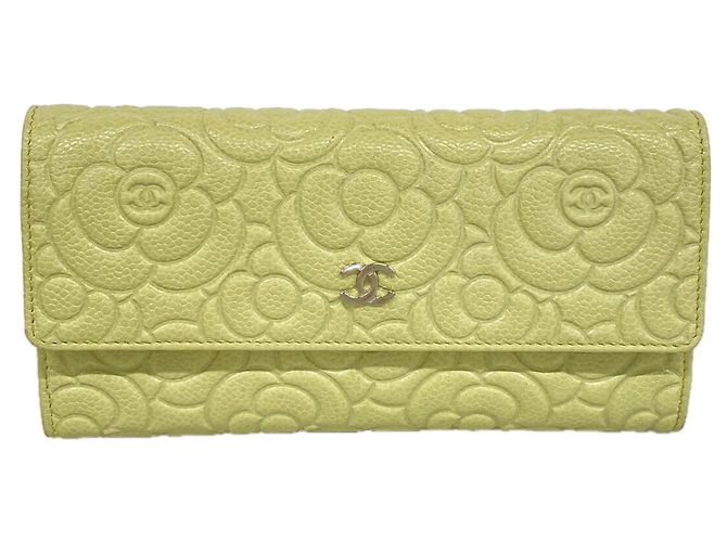 Cartera larga Chanel verde