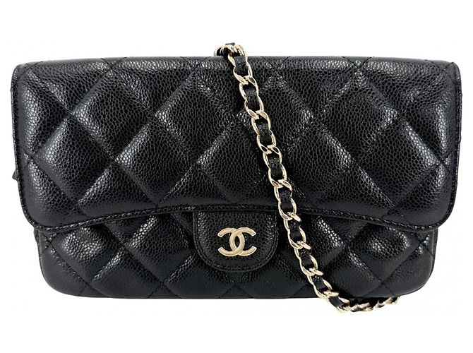 Borsa a tracolla Chanel Matelassé con patta da donna Nero Bianco