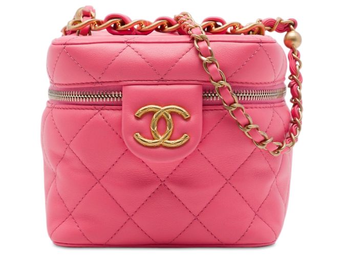 Chanel Vanity Case Small CC de Piel de Cordero Acolchada Rosa con Cadena