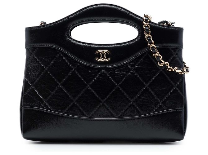 Saco Shopping 31 Chanel em couro de bezerro vitrificado acolchoado Nano Preto