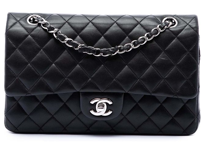 Chanel Black Medium Classic Lambskin Double Flap Preto