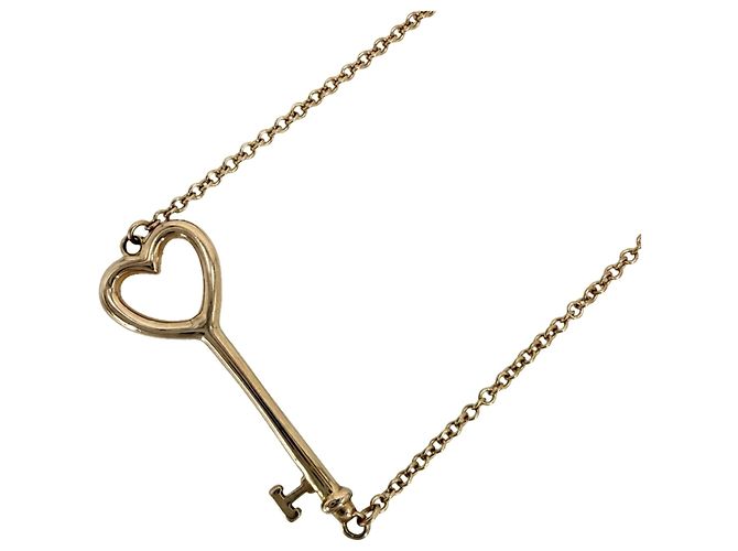 Collar Tiffany & Co. motivo corazón y llave