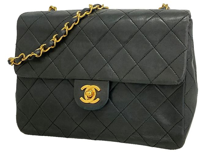 Borsa a tracolla Chanel Mini Matelassé con catena Nero