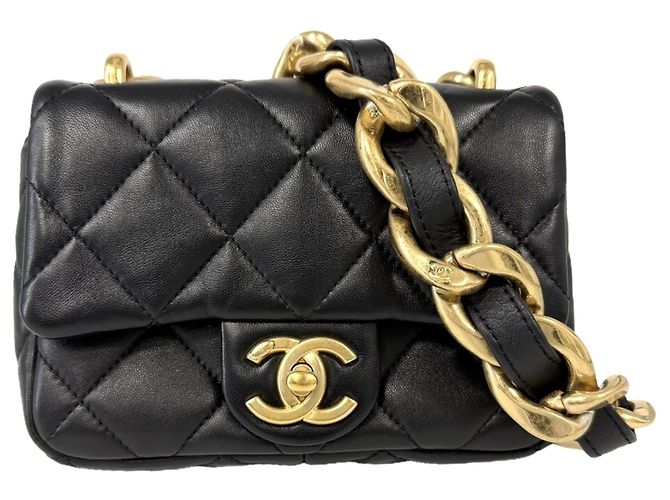 Borsa a tracolla Chanel Mini Matelassé con catena Nero