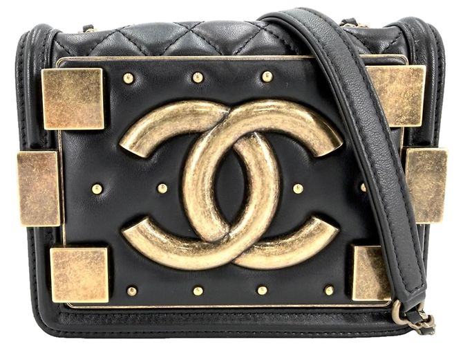 Le Boy Bolsa de Ombro Chanel Matelassé Boy Brick com Corrente Preto