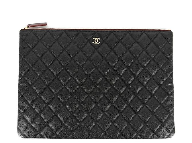 Chanel Matelassé Clutch Bag Schwarz