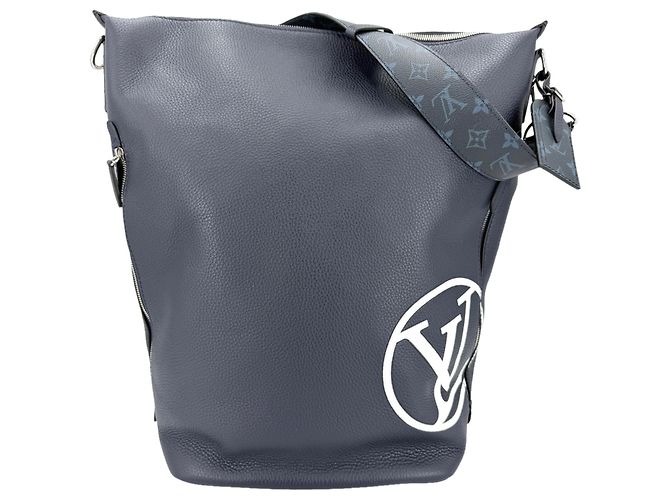 Borsa a tracolla Louis Vuitton Eastside Duffle da uomo Blu navy