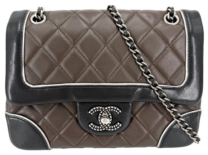 Borsa a tracolla Chanel Matelassé Marrone Nero Bianco