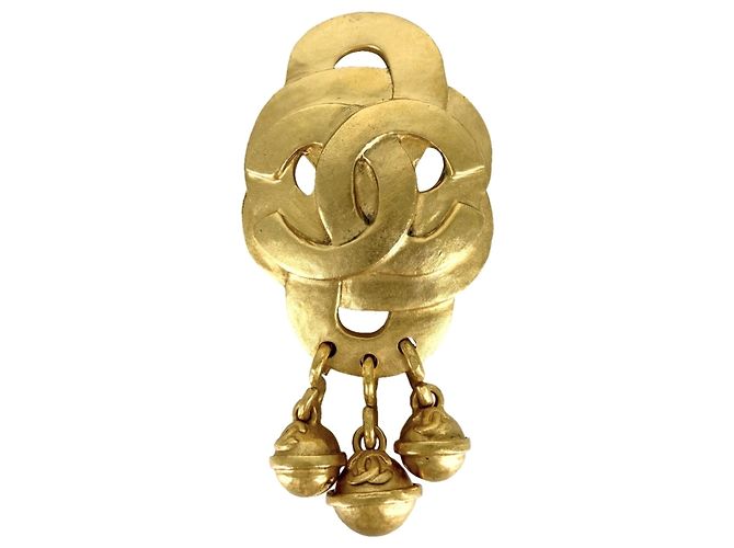 Broche Chanel chapado en oro