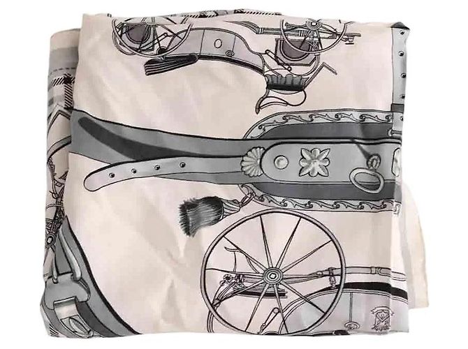 Pañuelo Hermès Les voitures nouvelles de seda beige