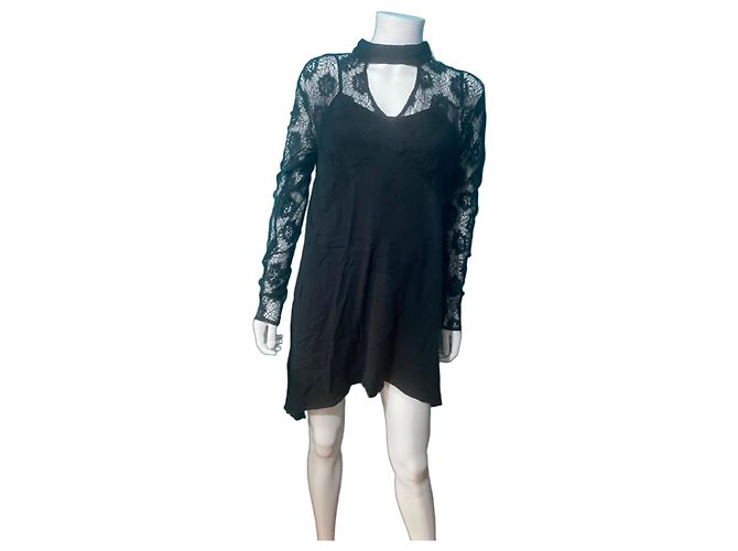 Autre Marque Volcom schwarzes Spitzenkleid mit Cut-Out