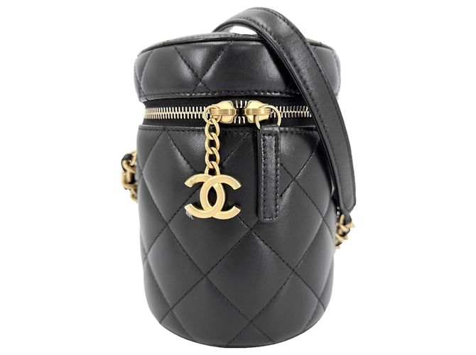 Vanity Borsa a tracolla Chanel Matelassé con catena da donna Nero