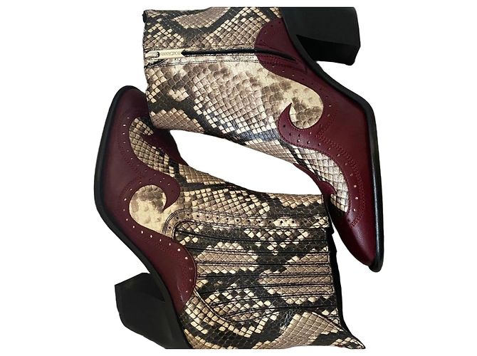 Autre Marque Botines Freelance Paris de cuero burdeos y estampado de serpiente Castaño Impresión de pitón